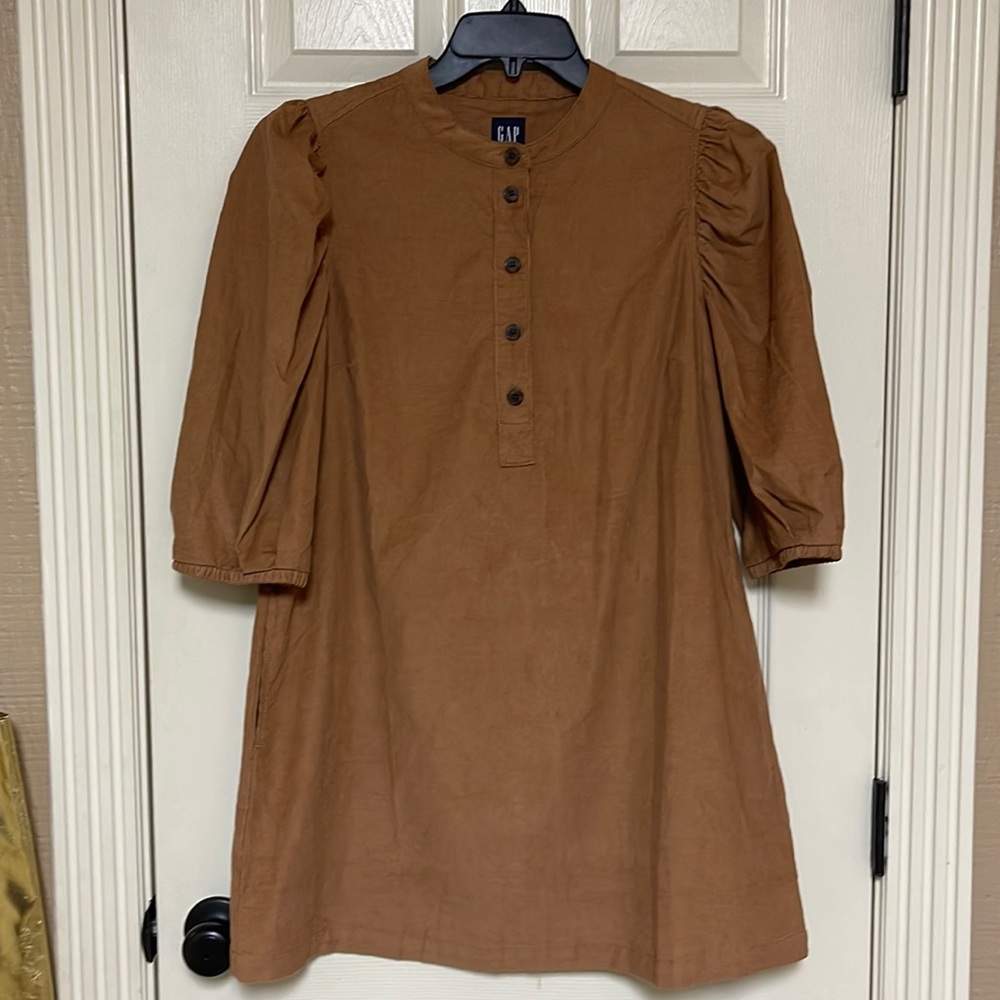 Gap rust color corduroy dress. Size medium petite. Very soft. Pockets.